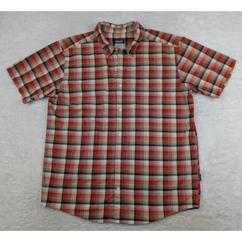 Patagonia Fezzman Plaid Shirt Men's L Red Short Sleeve Button Up Outdoor 53962